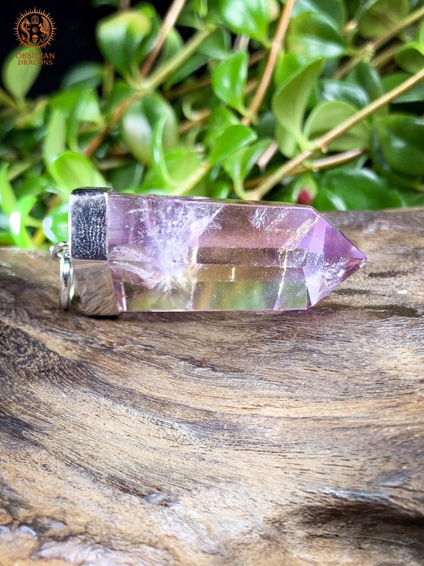 Pendentif Pointe de Cristal en Amétrine – Lame du Passage | obsidian dragons