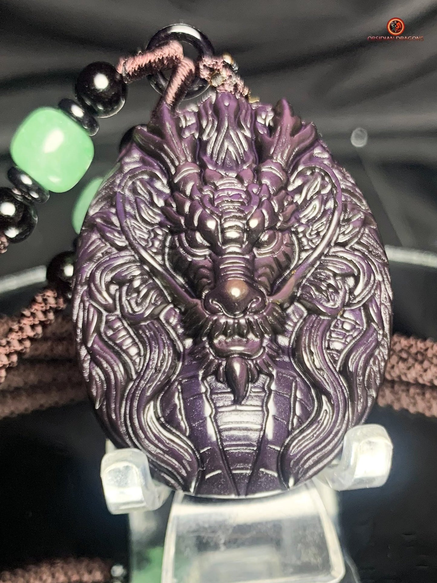 Pendentif dragon en obsidienne œil céleste - emblème sacré | obsidian dragons