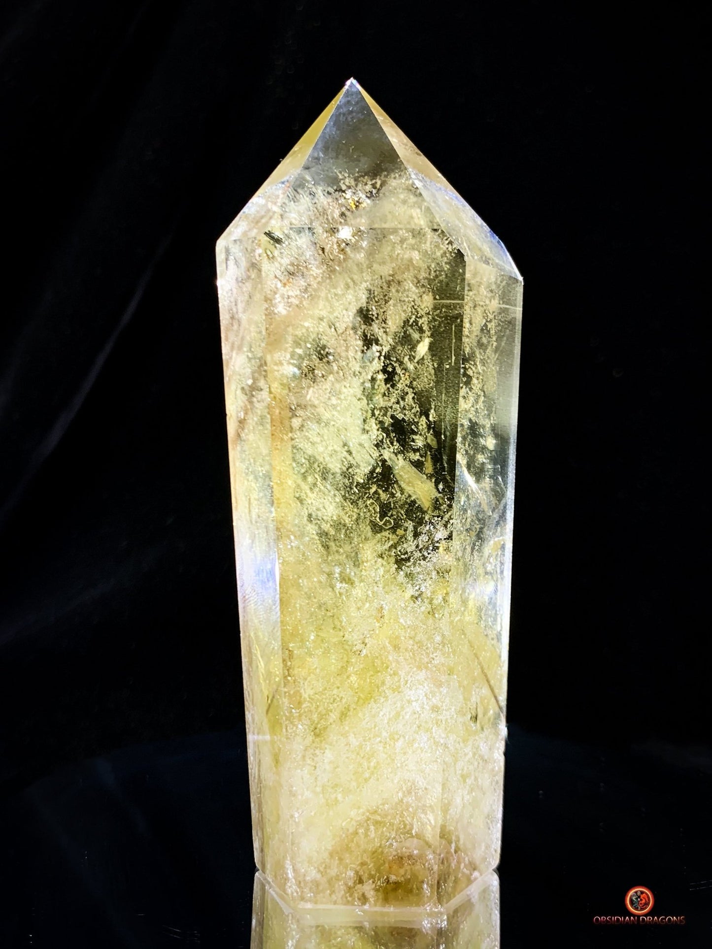 Pointe de Citrine naturelle – Fantômes fumés & Arc-en-ciel | obsidian dragons