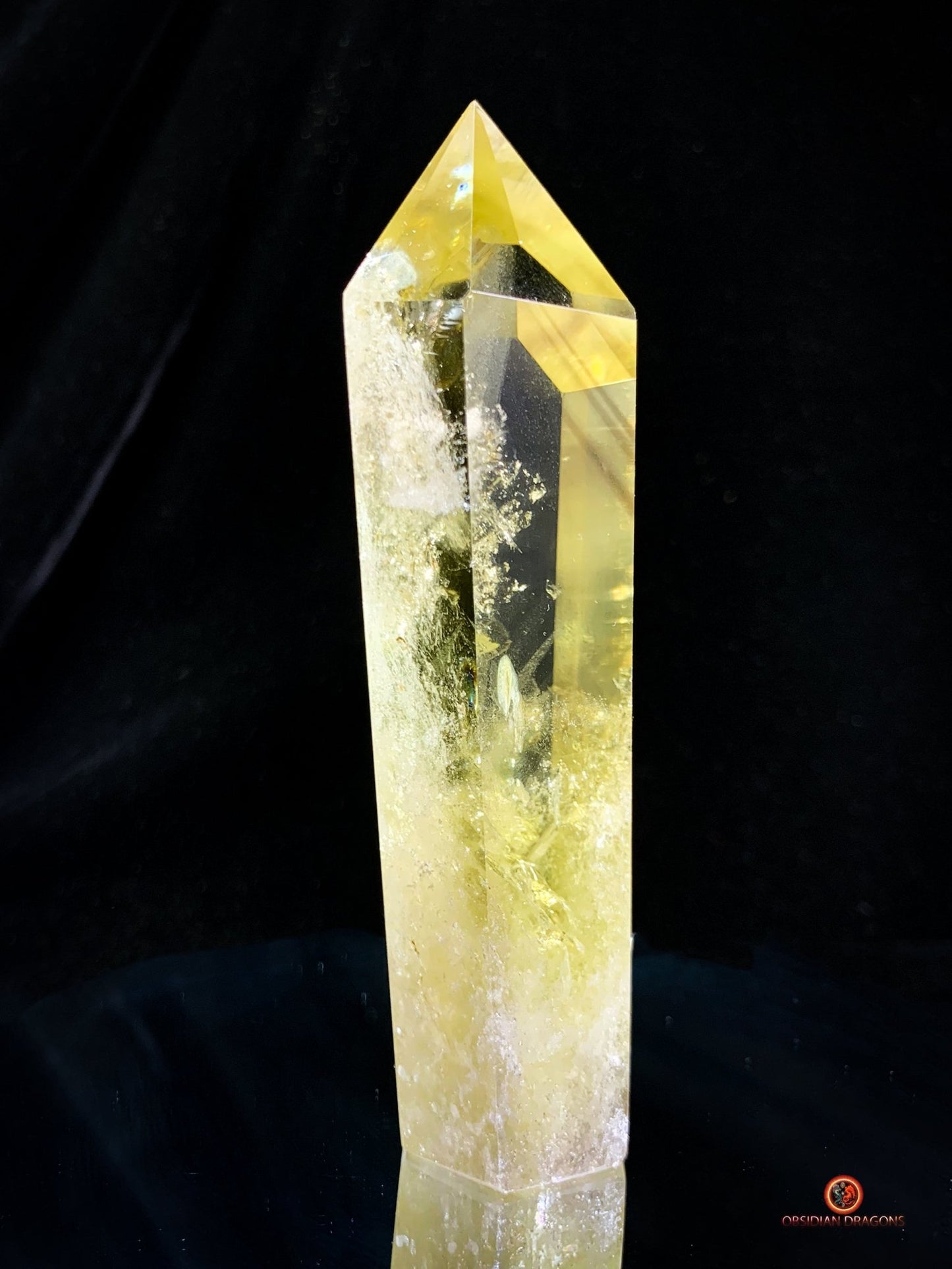 Pointe de Citrine naturelle – Fantômes fumés & Arc-en-ciel | obsidian dragons
