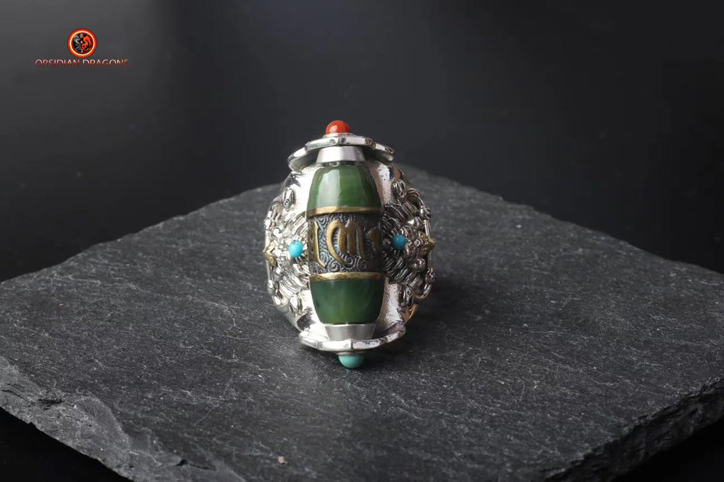 Bague mantra tibétain moulin à prière. Mantra de la compassion. Jade vert, blanc ou agate - obsidian dragon