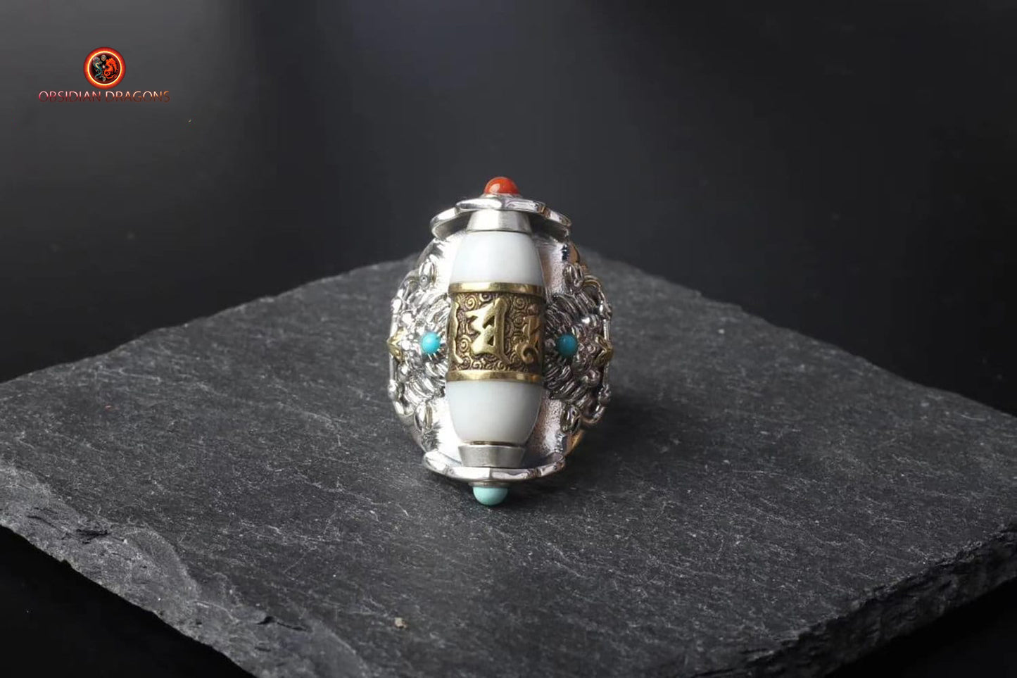 Bague mantra tibétain moulin à prière. Mantra de la compassion. Jade vert, blanc ou agate - obsidian dragon
