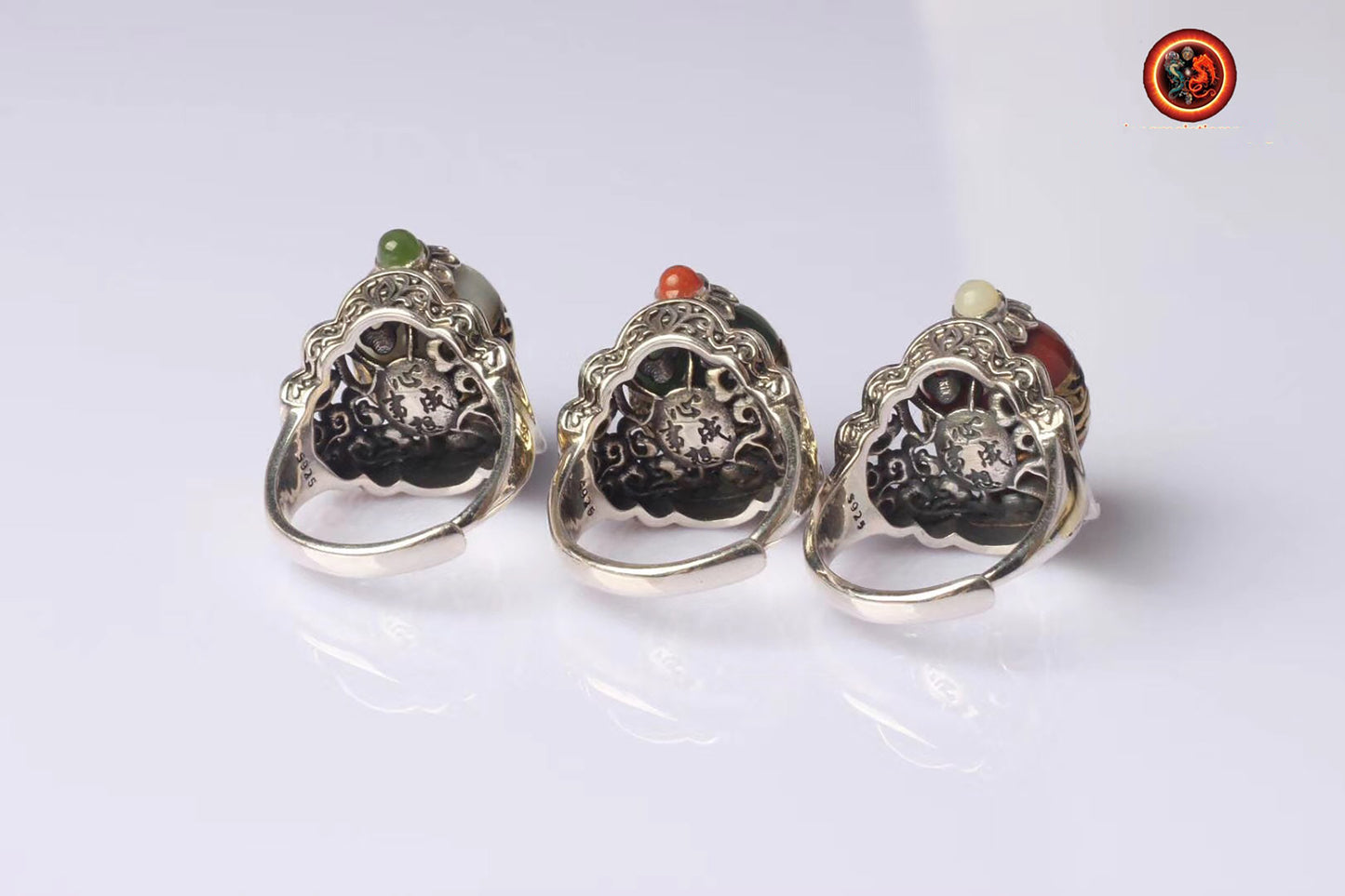 Bague, bouddhisme tibétain, inspiration DZI (agate sacrée tibétaine) mantra de la compassion, argent 925, cuivre, jade ou nan hong. - obsidian dragon
