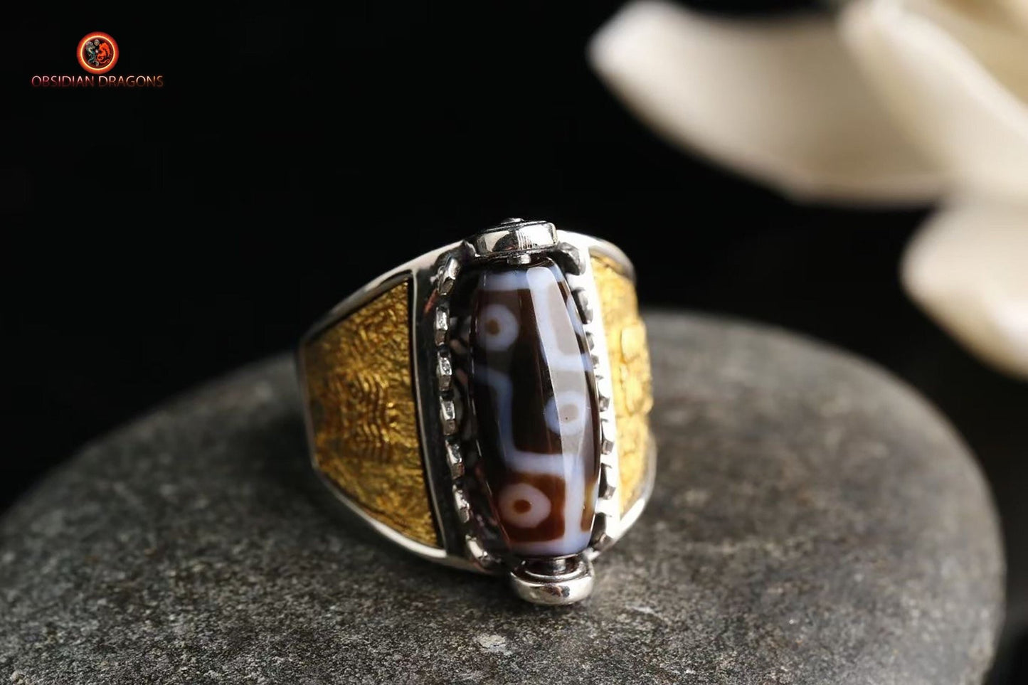Bague Tibétaine DZI à 9 Yeux - Richesse et Protection | obsidian dragons