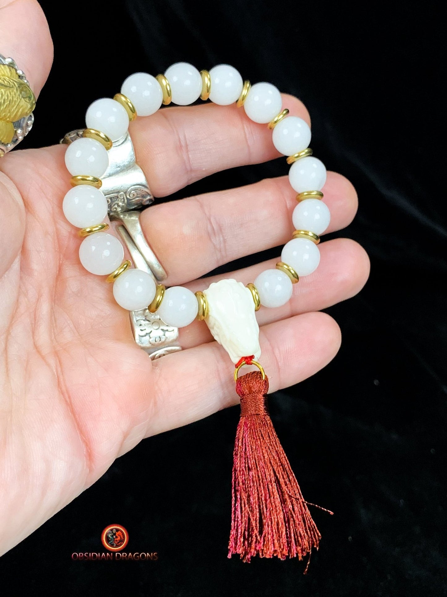 Bracelet en jade blanc- protection du dragon | obsidian dragons