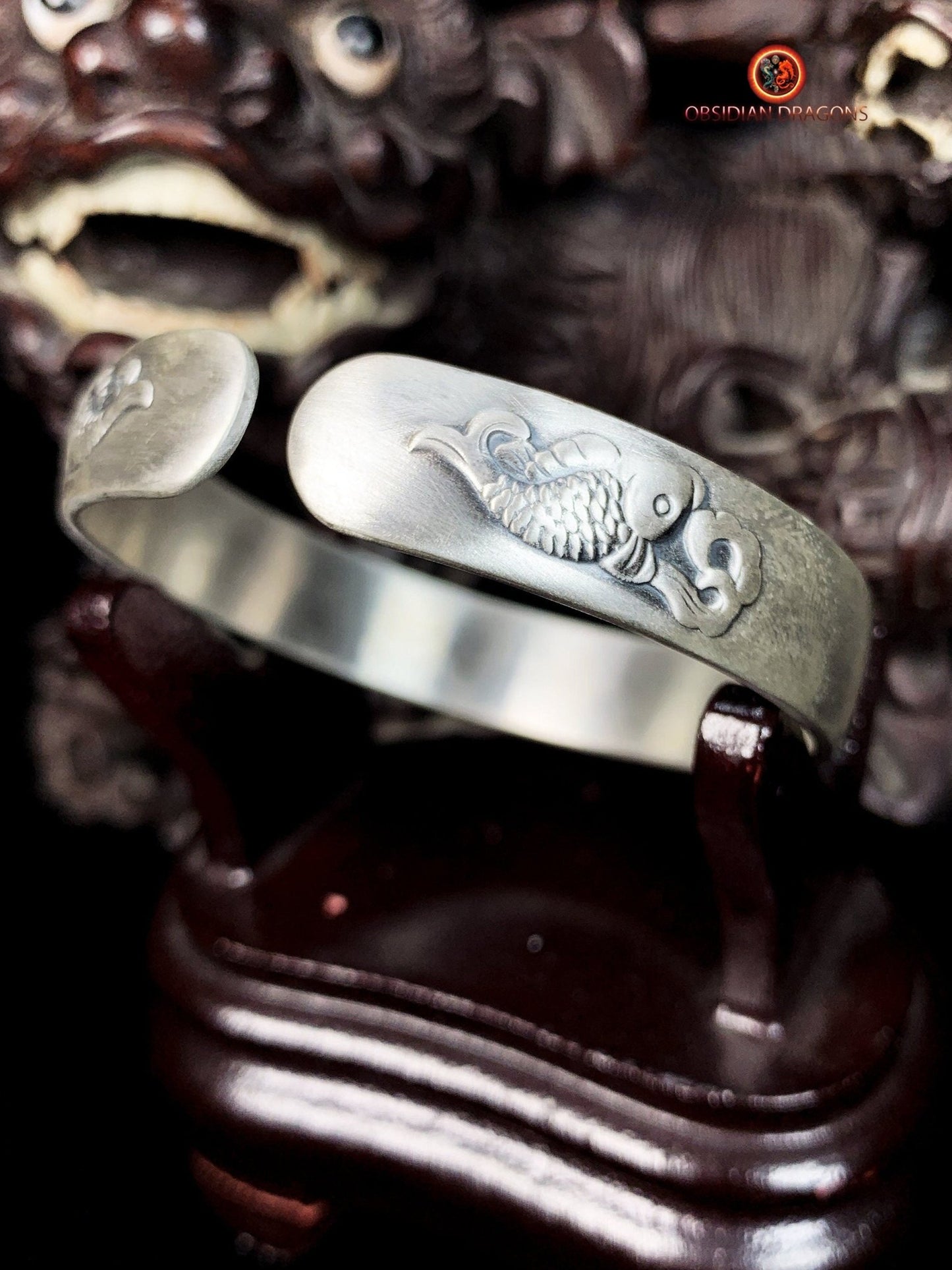 Bracelet manchette bouddhiste en argent- Noeud de l'infini | obsidian dragons