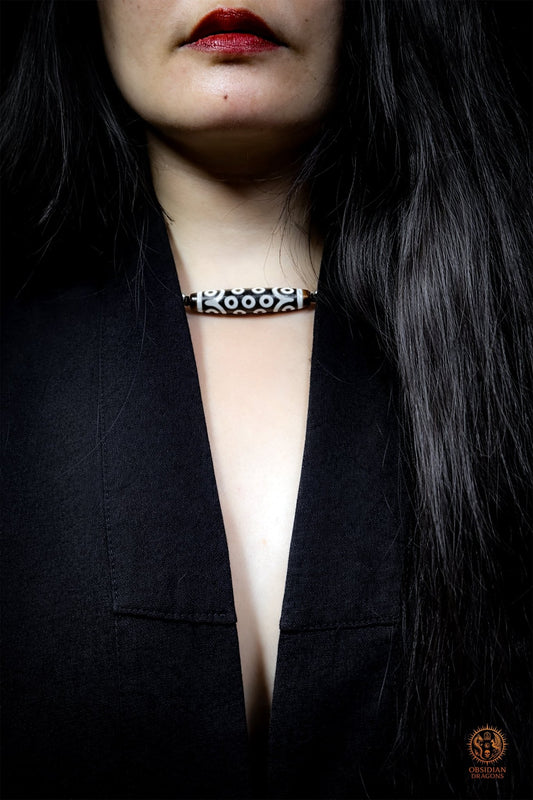 Collier DZI à 21 yeux – Perle du ciel tibétaine authentique | obsidian dragons