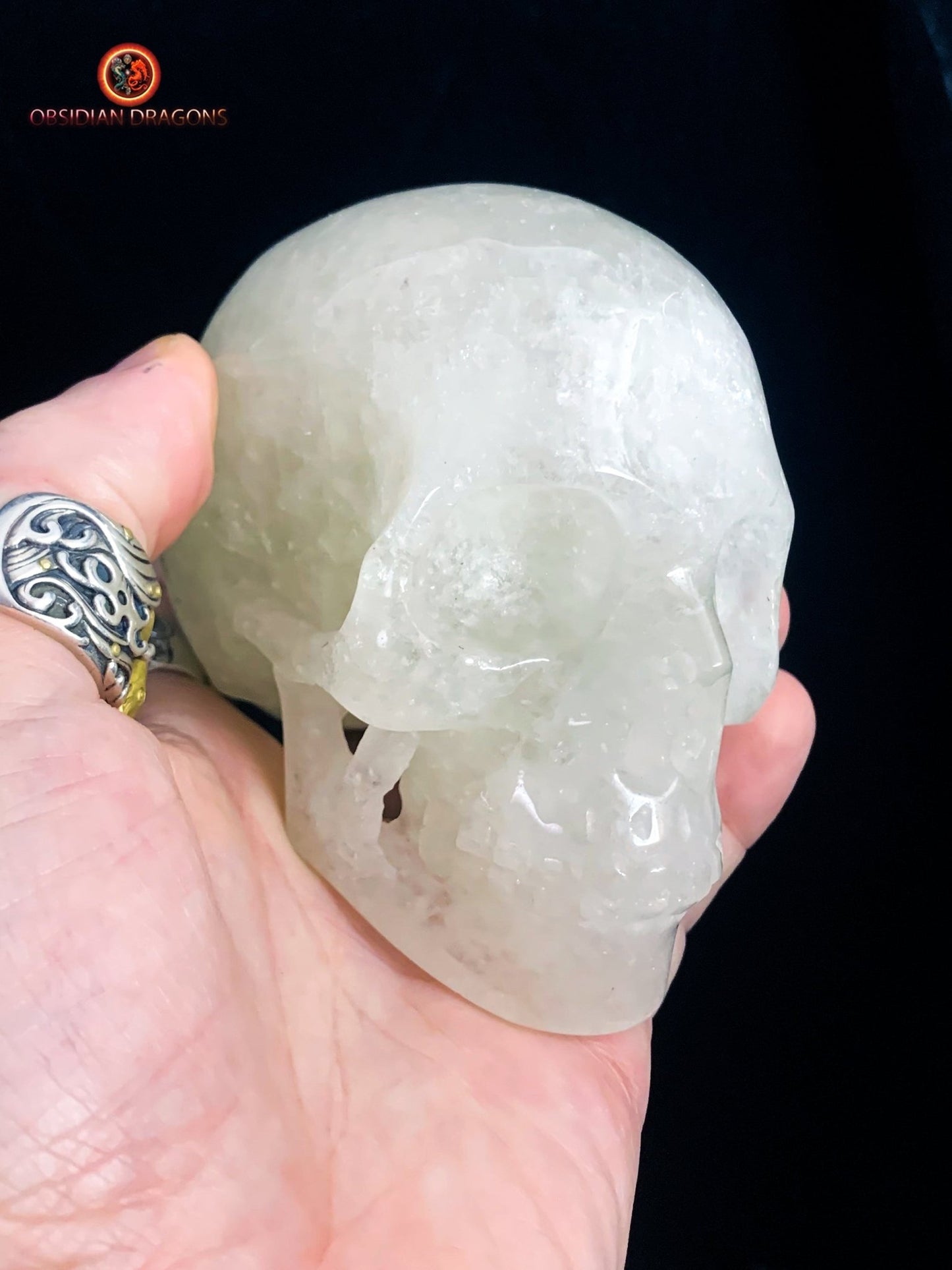 Crâne de cristal en cristal de roche himalayen | obsidian dragons