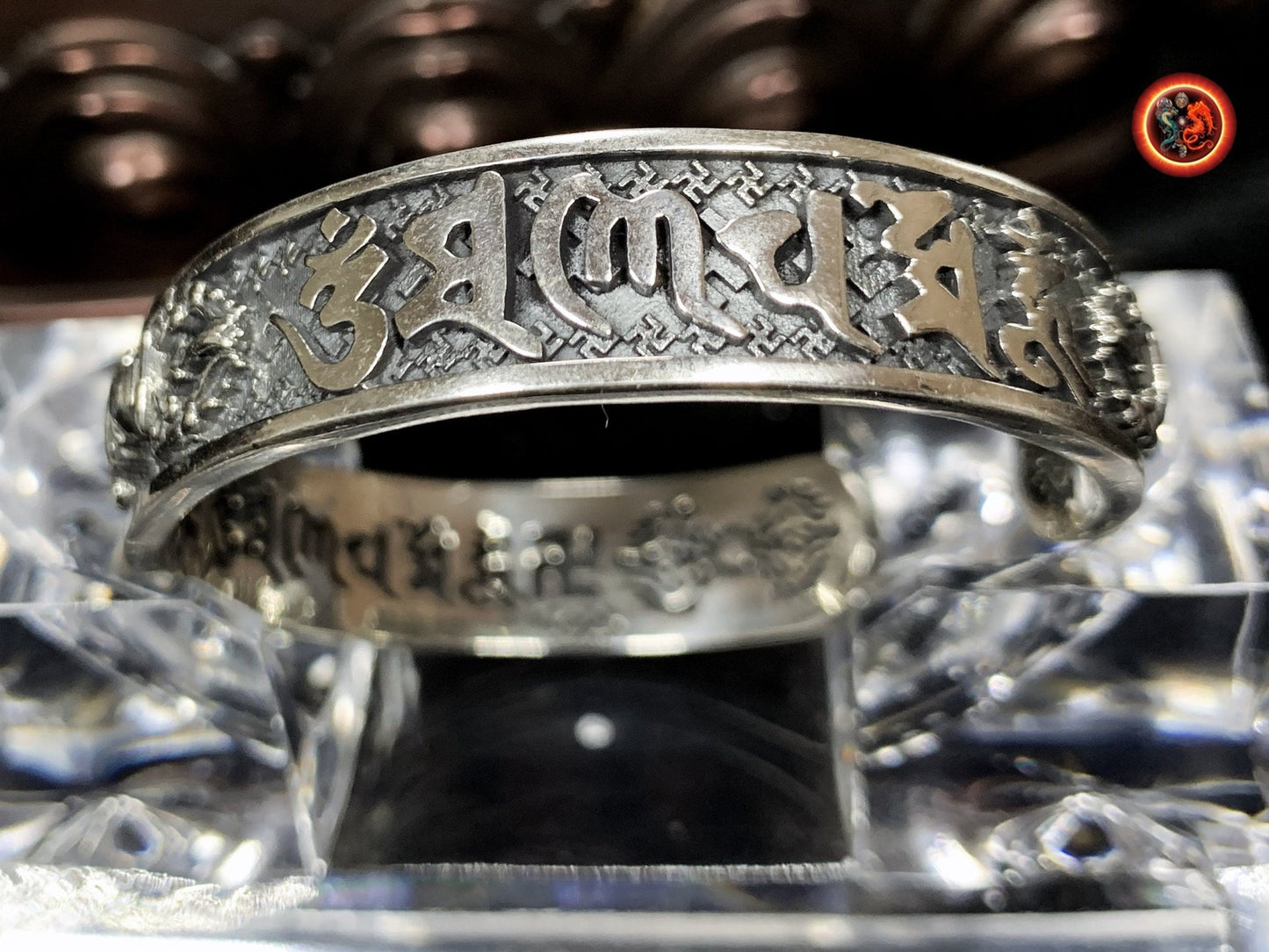 Bracelet manchette bouddhiste en argent - Dorje et mantra | obsidian dragons