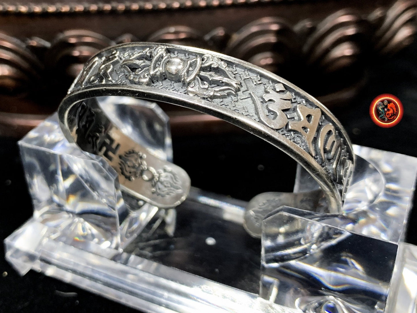 Bracelet manchette bouddhiste en argent - Dorje et mantra | obsidian dragons