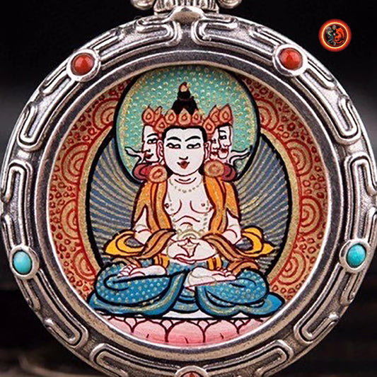 Pendentif tangka traditionnel- Ghau- bouddha Vairocana