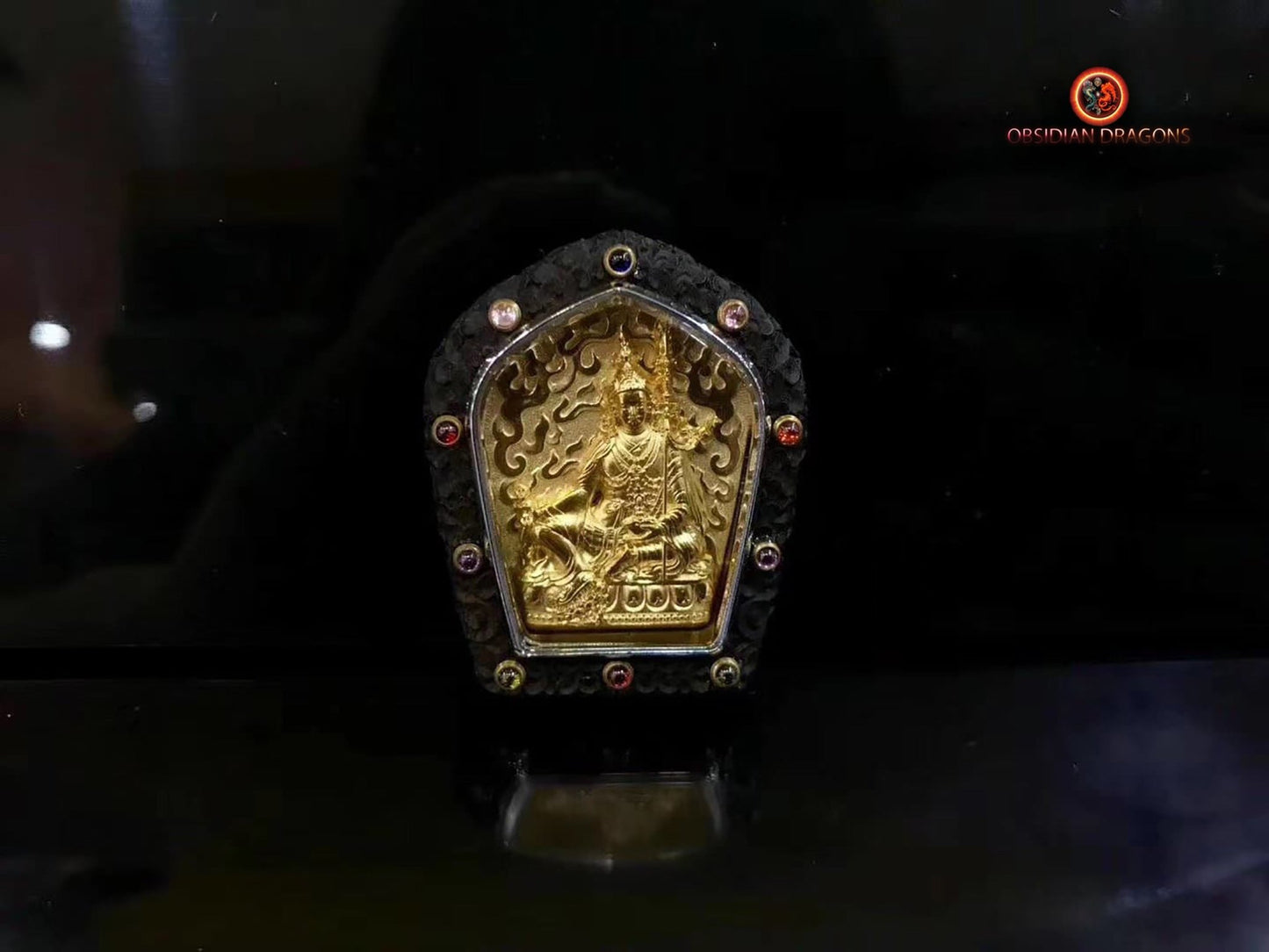 Pendentif Bouddha- Gau tibétain- Guru Rinpoché | obsidian dragons
