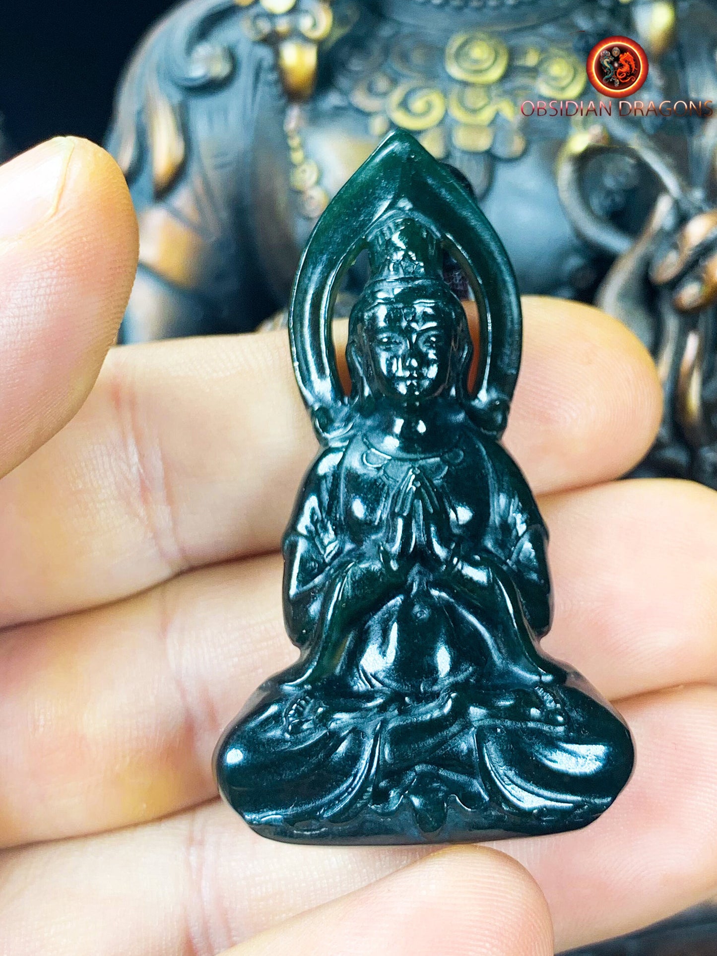 Pendentif bouddha en jade- Chenrezig
