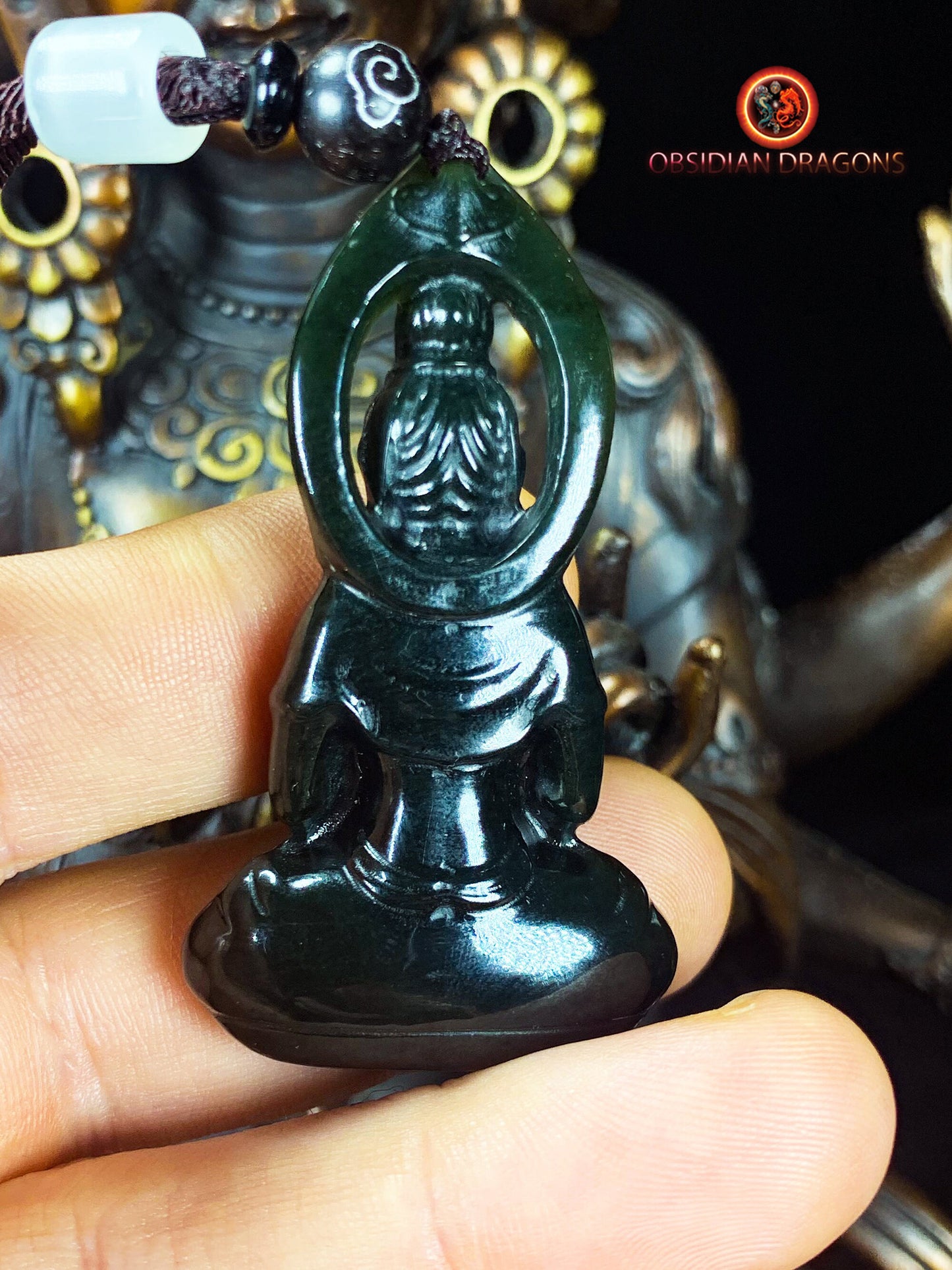 Pendentif bouddha en jade- Chenrezig