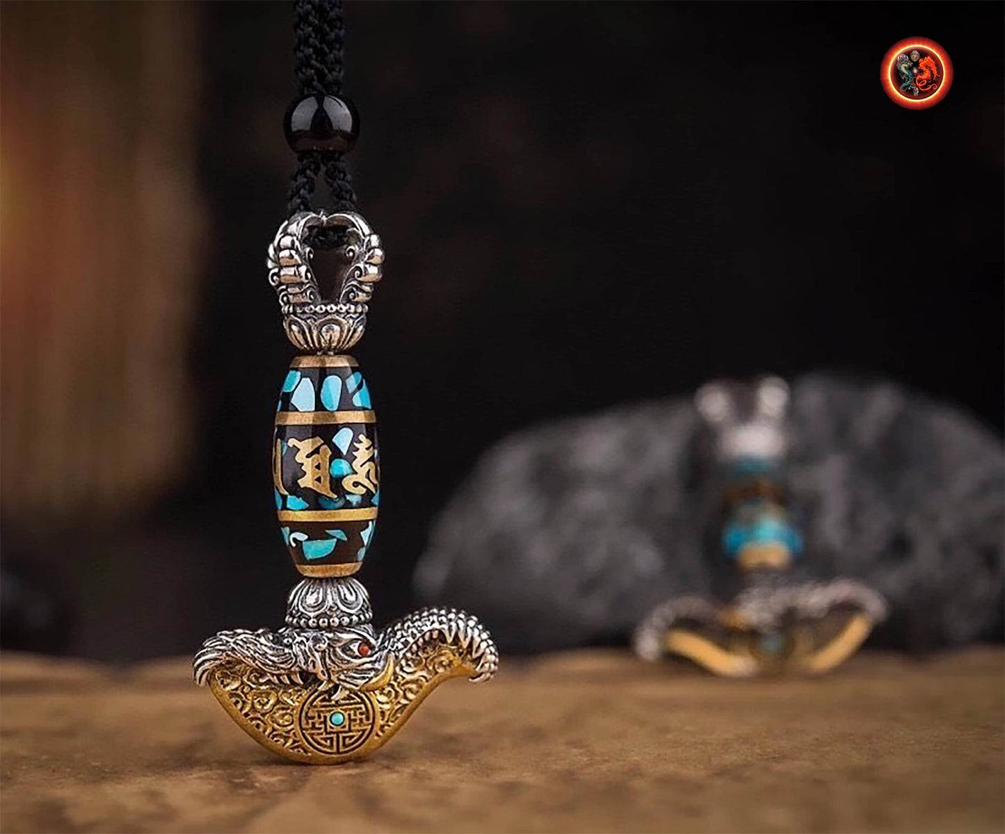 pendentif bouddhiste tibetain, kartika. Couteau des daïkinis. Tantrique. Argent 925, cuivre. DZI tournant, mantra de la compassion Turquoise - obsidian dragon