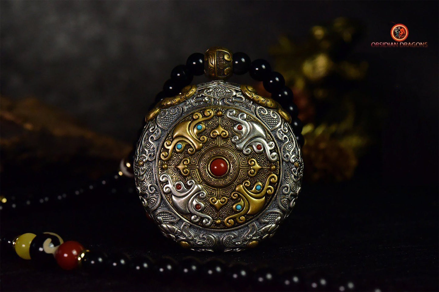 Ghau- Pendentif Tangka exceptionnel- bouddha Akashagarbha | obsidian dragons
