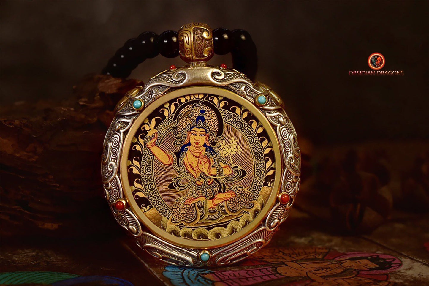 Ghau- Pendentif Tangka exceptionnel- Bouddha Manjushri | obsidian dragons