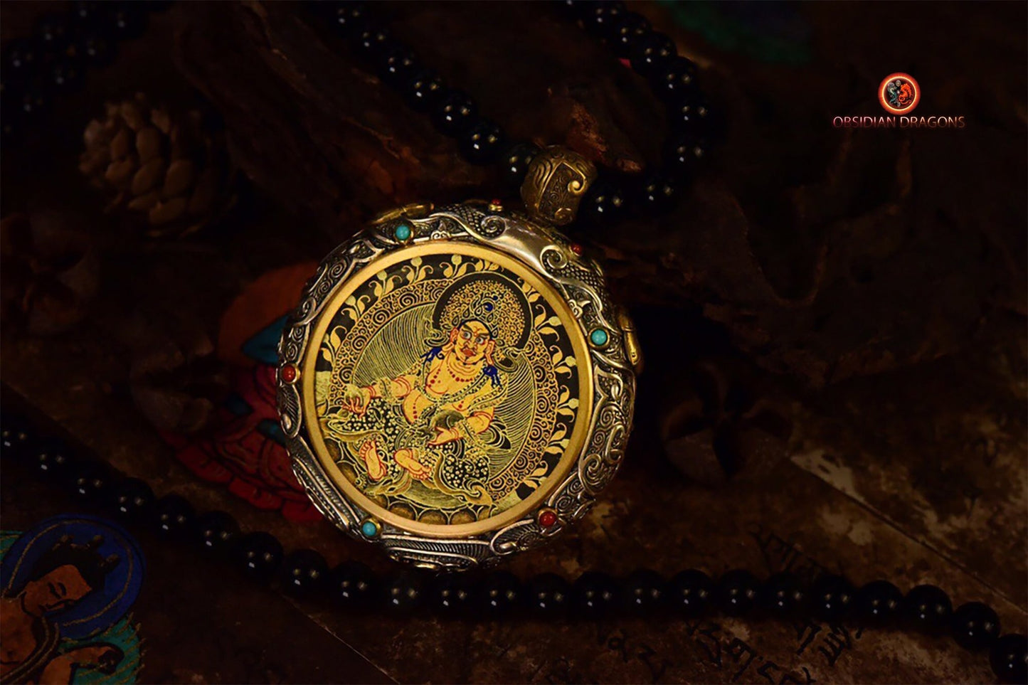 Ghau- Pendentif Tangka exceptionnel- Jambhala | obsidian dragons