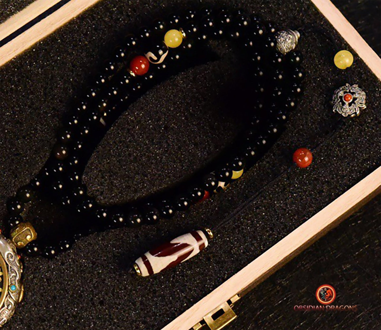 Ghau- Pendentif Tangka exceptionnel- Bouddha Acala | obsidian dragons