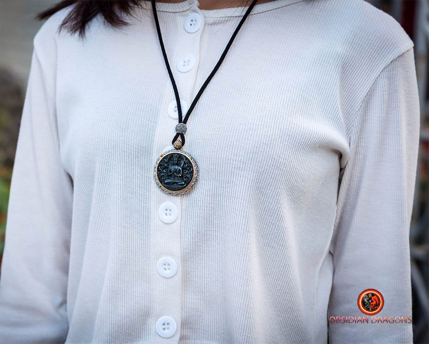 Pendentif Bouddha jade et argent- Bouddha Vairocana | obsidian dragons