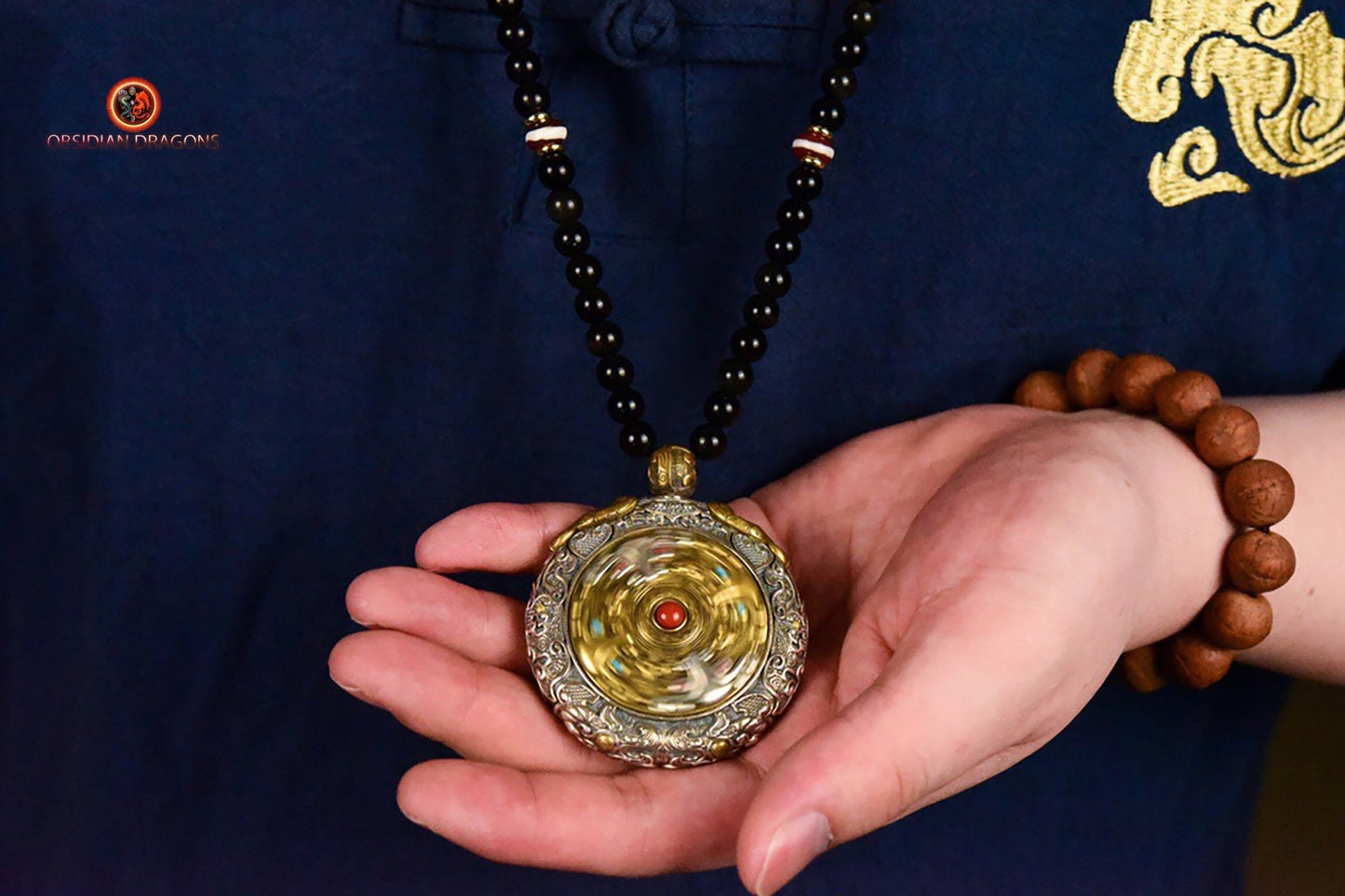 Ghau- Pendentif Tangka exceptionnel- Bouddha Acala | obsidian dragons
