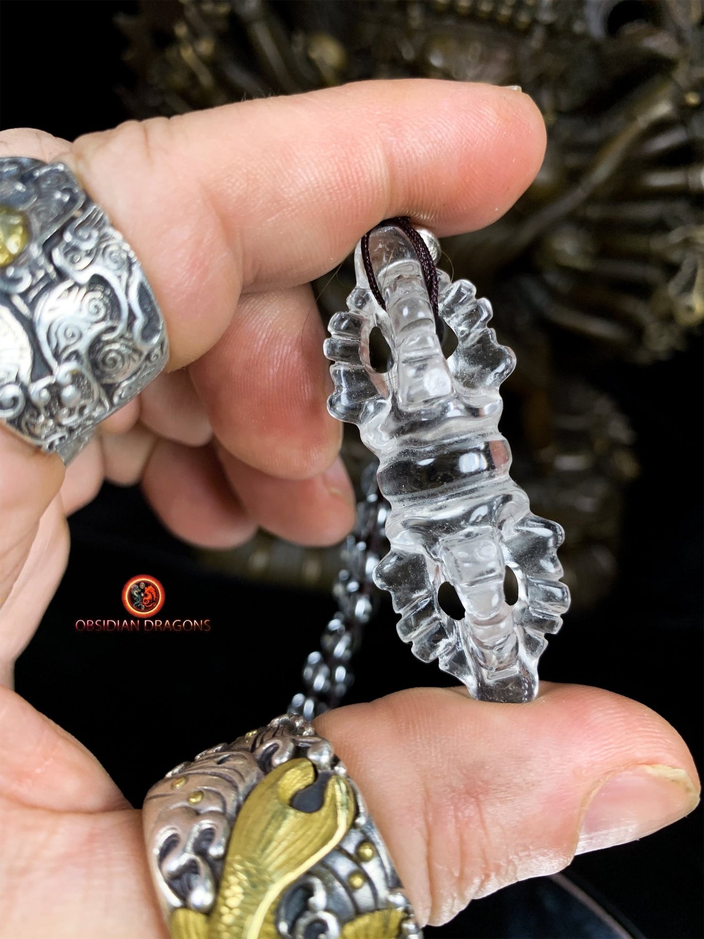 Pendentif Dorjé en cristal de roche- Clarté | obsidian dragons