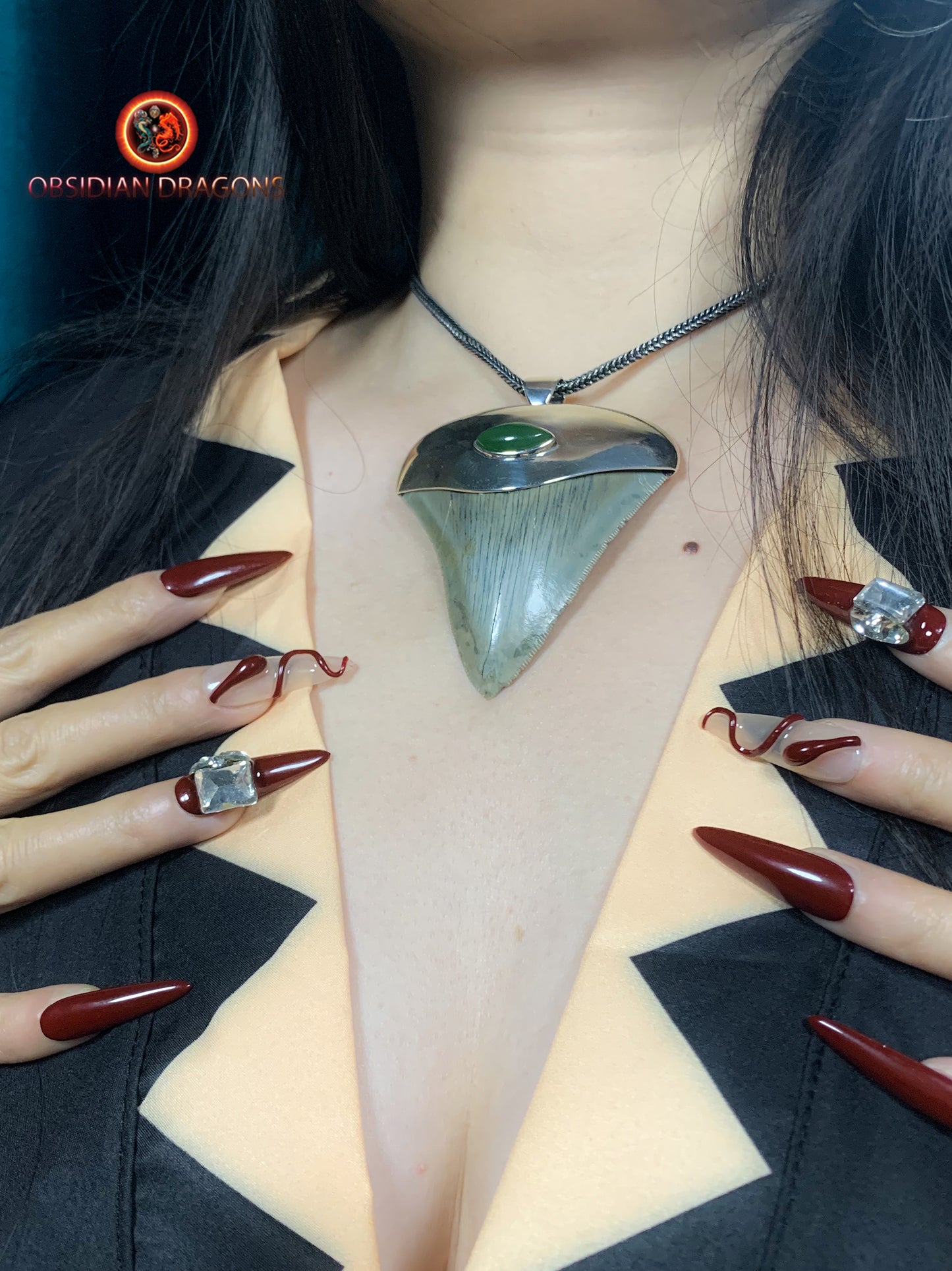 Pendentif Dent de Mégalodon - Jade Polaire - Argent 925