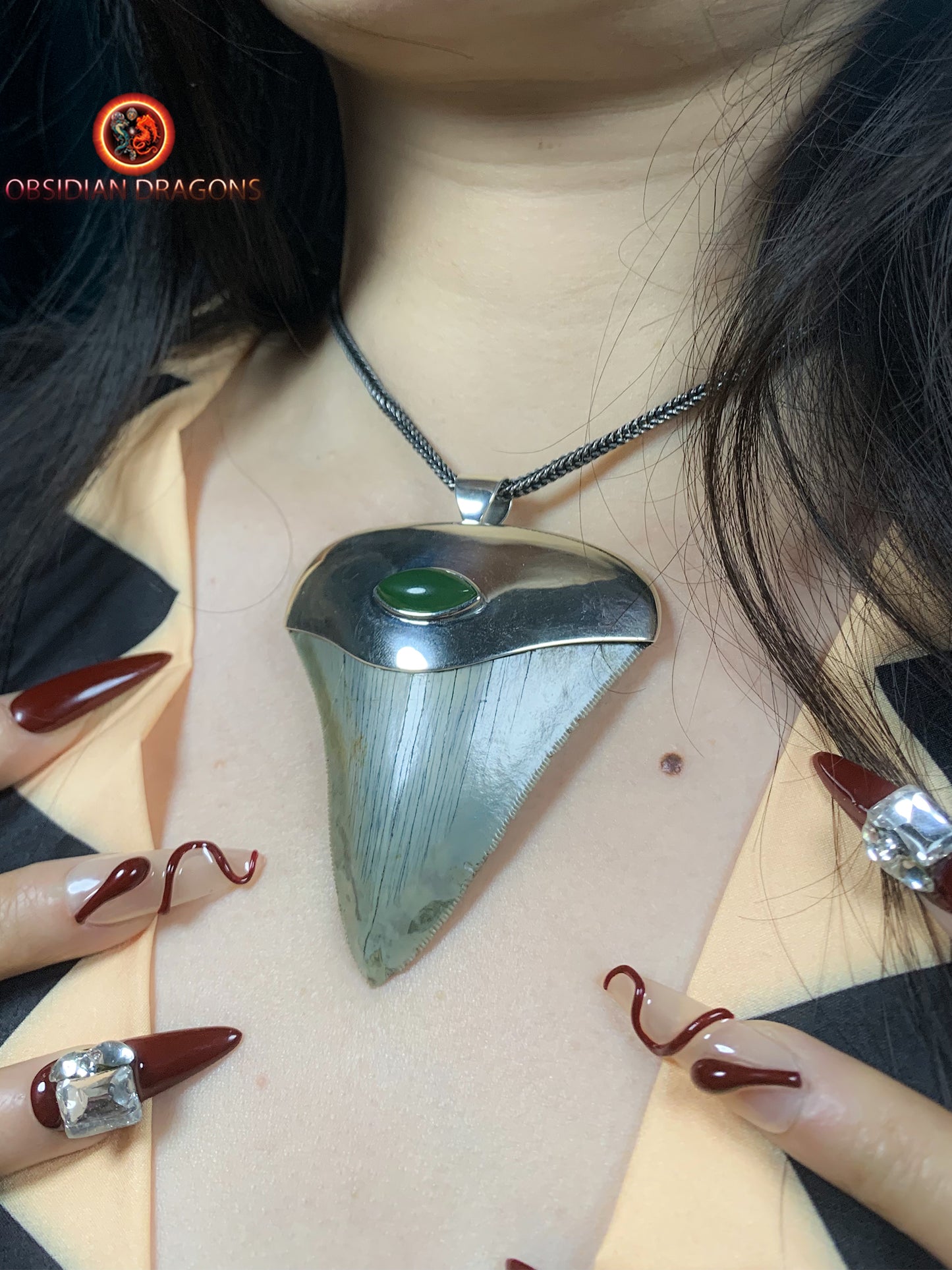 Pendentif Dent de Mégalodon - Jade Polaire - Argent 925