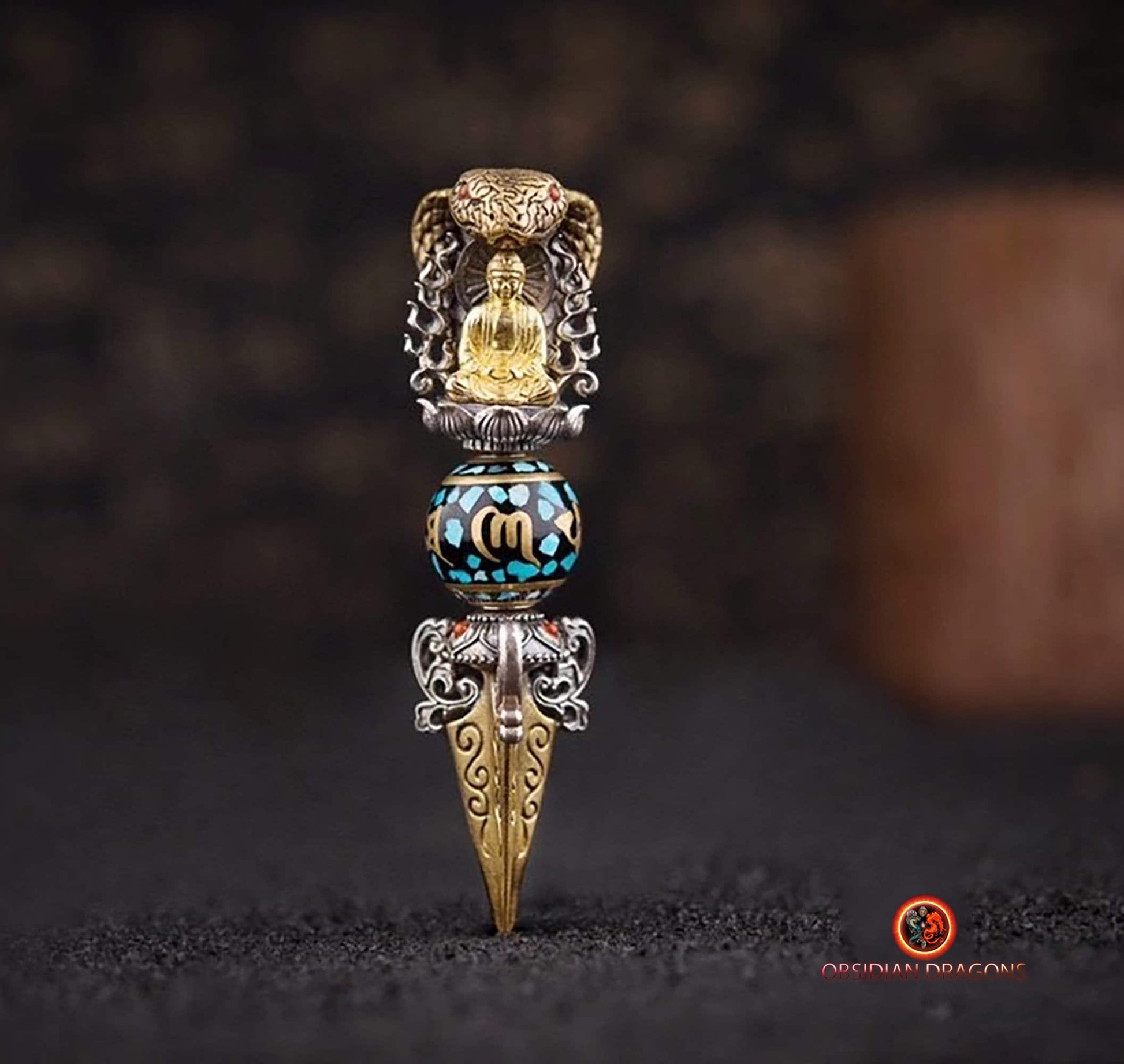 Pendentif phurba- Cobra protégeant le bouddha | obsidian dragons