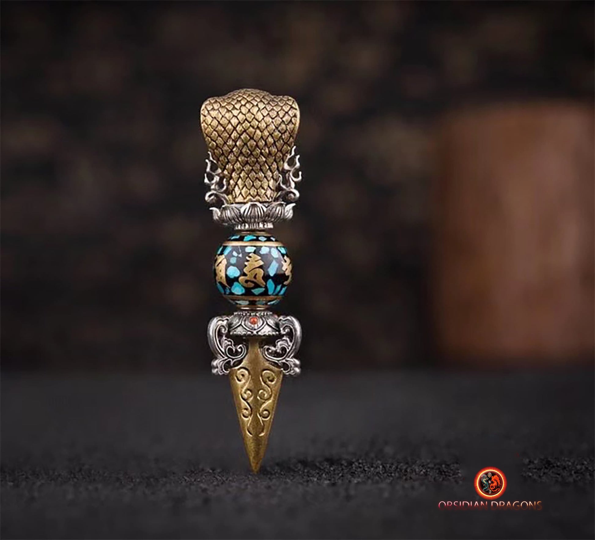 Pendentif phurba- Cobra protégeant le bouddha | obsidian dragons