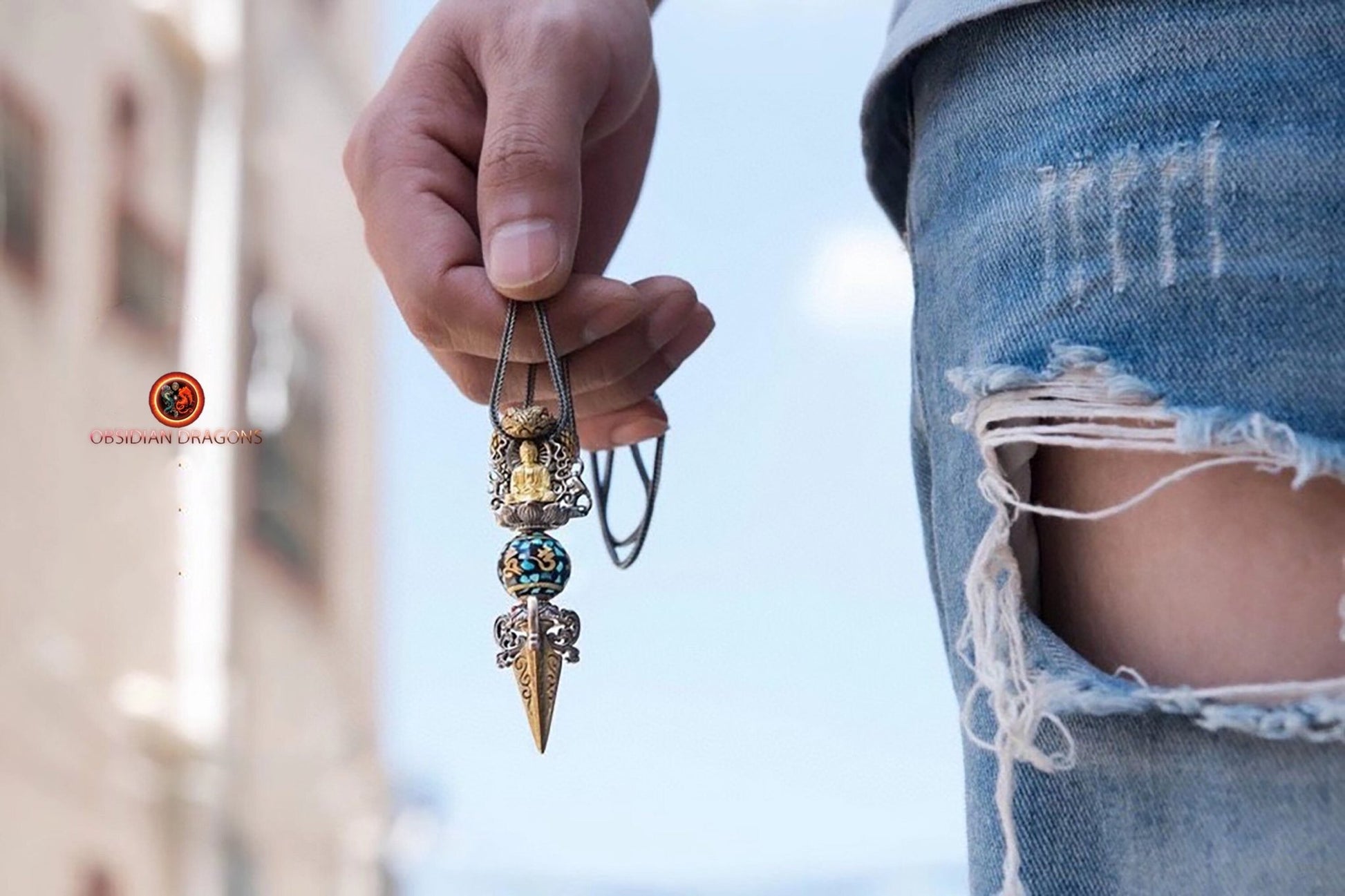 Pendentif phurba- Cobra protégeant le bouddha | obsidian dragons