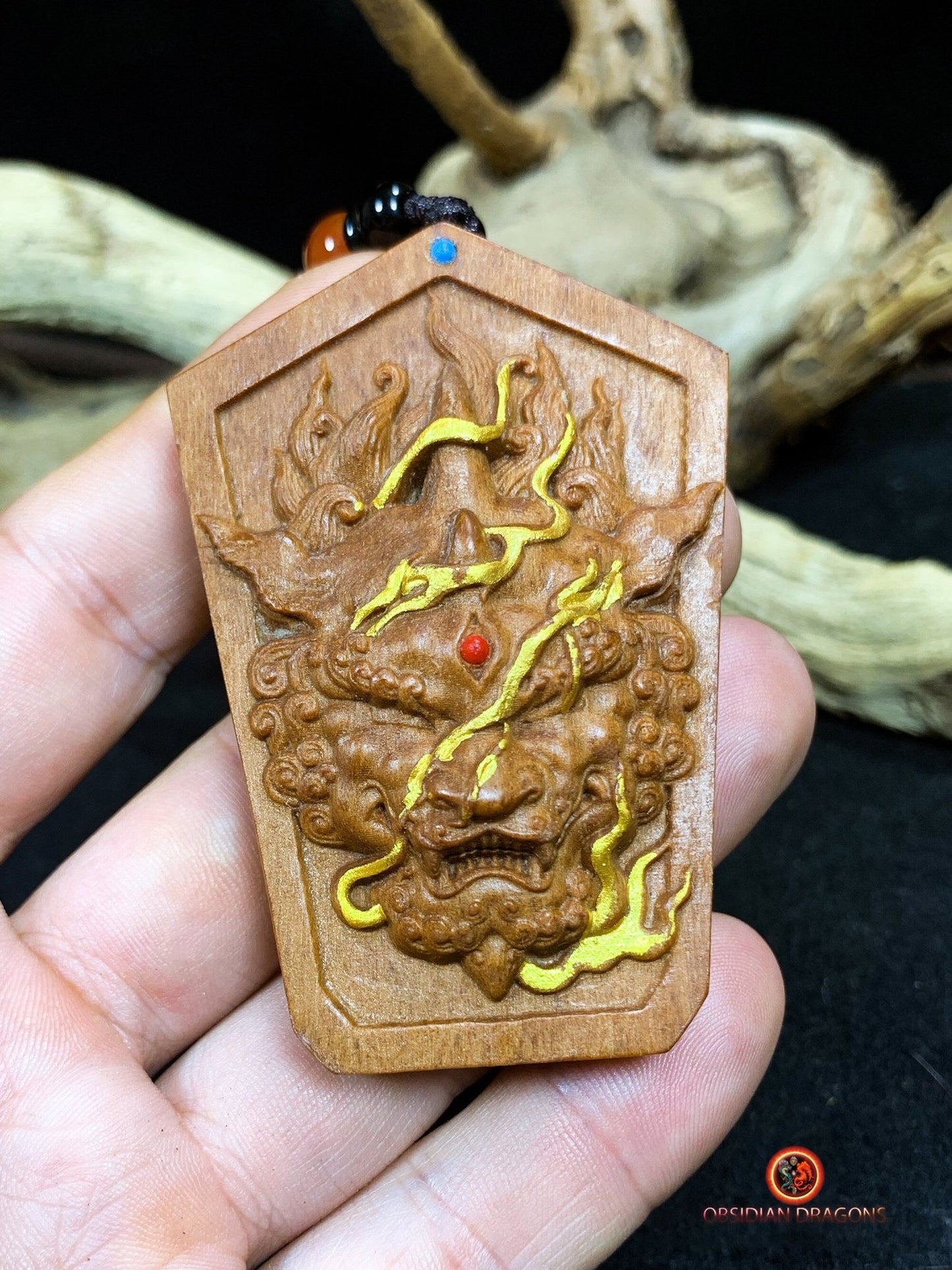 Pendentif Pixiu en santal- Rare et artisanal | obsidian dragons