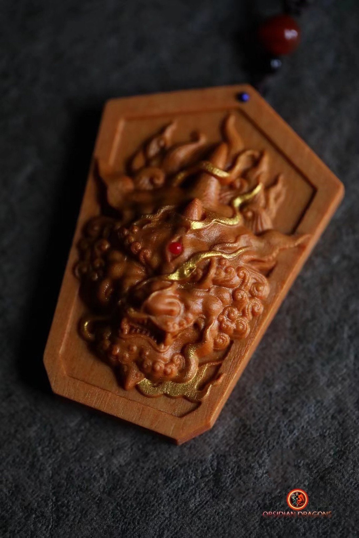Pendentif Pixiu en santal- Rare et artisanal | obsidian dragons