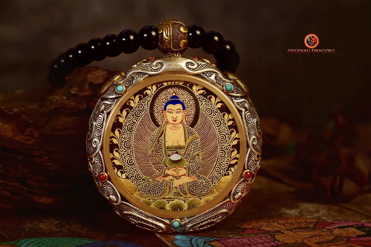 Ghau- Pendentif Tangka exceptionnel- Bouddha Amitabha | obsidian dragons