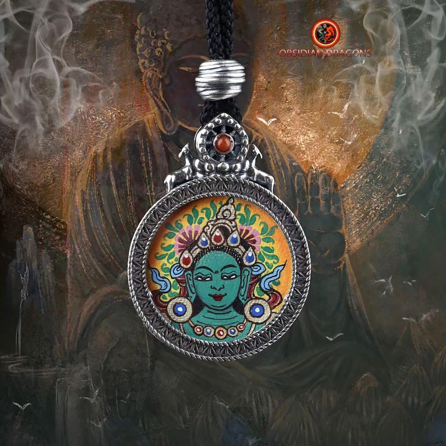Pendentif Tara Verte : Sagesse et Protection - Tangka Traditionnel