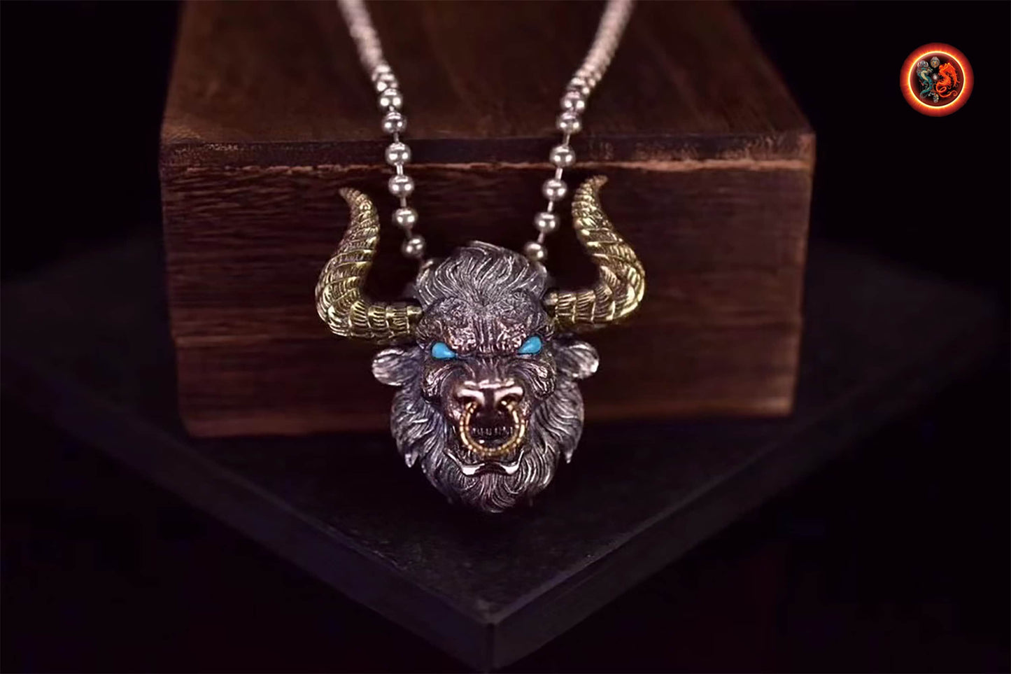 Pendentif tete de taureau buffle Argent 925 poinçonné, cuivre,Turquoise expertisée et entièrement naturelle. - obsidian dragon