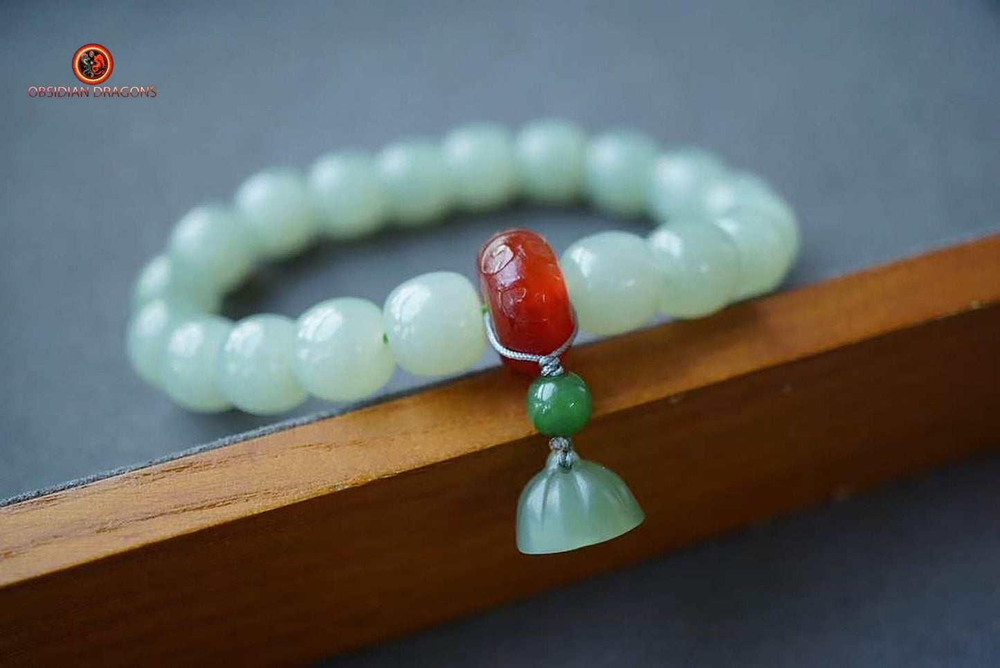 Rare Bracelet en Jade Bleu - Carpelle de Fleur de Lotus | obsidian dragons