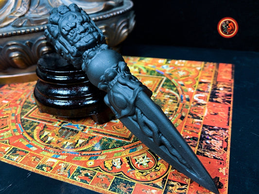 Phurba en obsidienne- Vaincre les démons