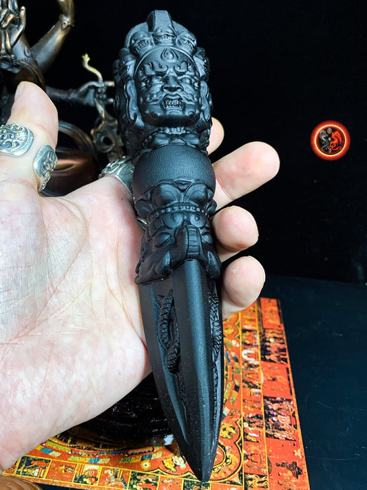 Phurba en obsidienne- Vaincre les démons