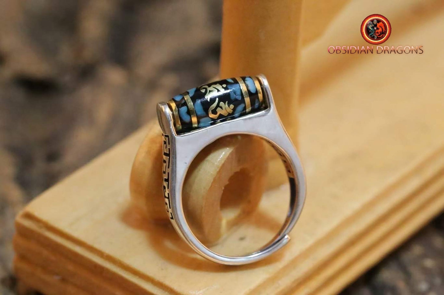 bague tibétaine. DZI, agate sacrée tibétaine mantra "Om mani padme Hum" . Argent 925, cuivre, turquoises naturelles bague réglable à toutes tailles. - obsidian dragon