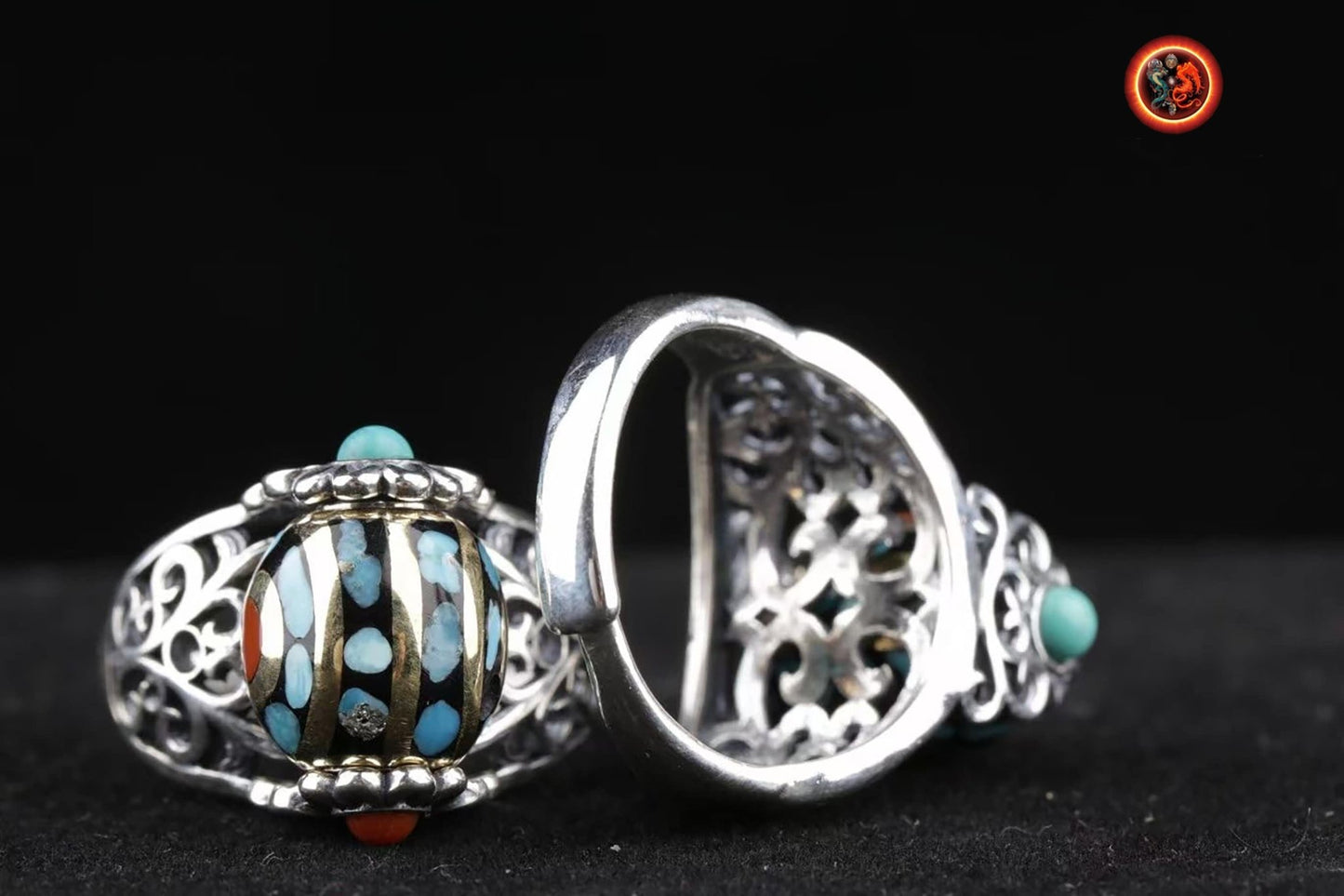 Bague bouddhiste tibétaine. DZI ou pierre celeste sacrée de protection tibétaine tournant DZI à 2 yeux, argent 925 turquoise, agate nan hong - obsidian dragon