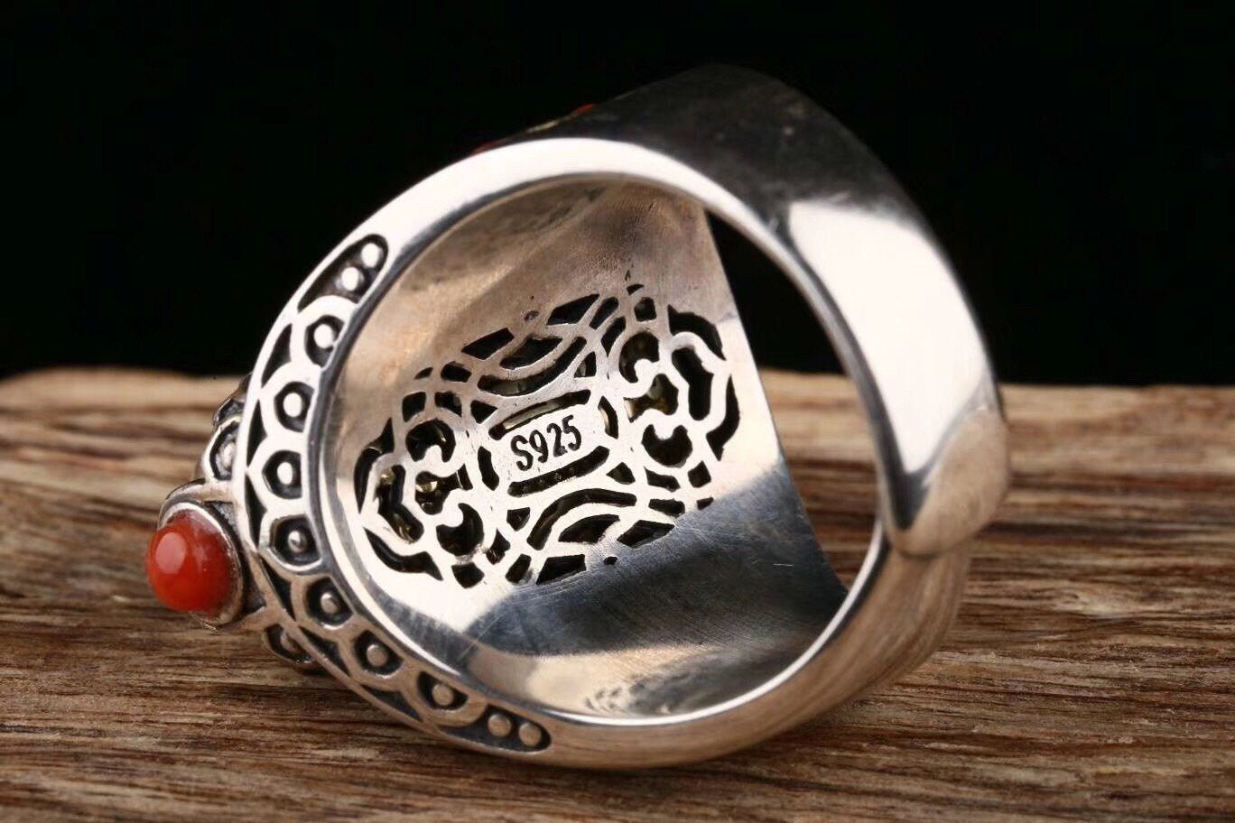 Bague bouddhiste tibétaine. Moulin à prière mantra de la compassion. Motif Taotie Argent 925, turquoise et nan hong - obsidian dragon