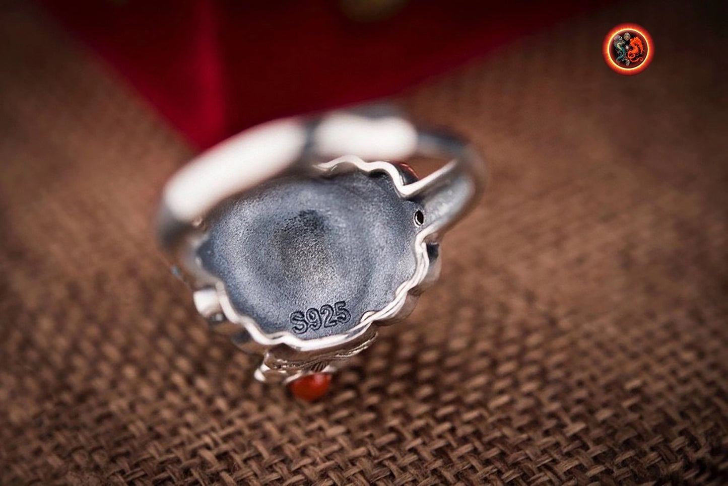 Bague bouddhiste tibétaine. DZI ou pierre celeste sacrée de protection tibétaine tournant DZI à 2 yeux, argent 925 turquoise, agate nan hong - obsidian dragon