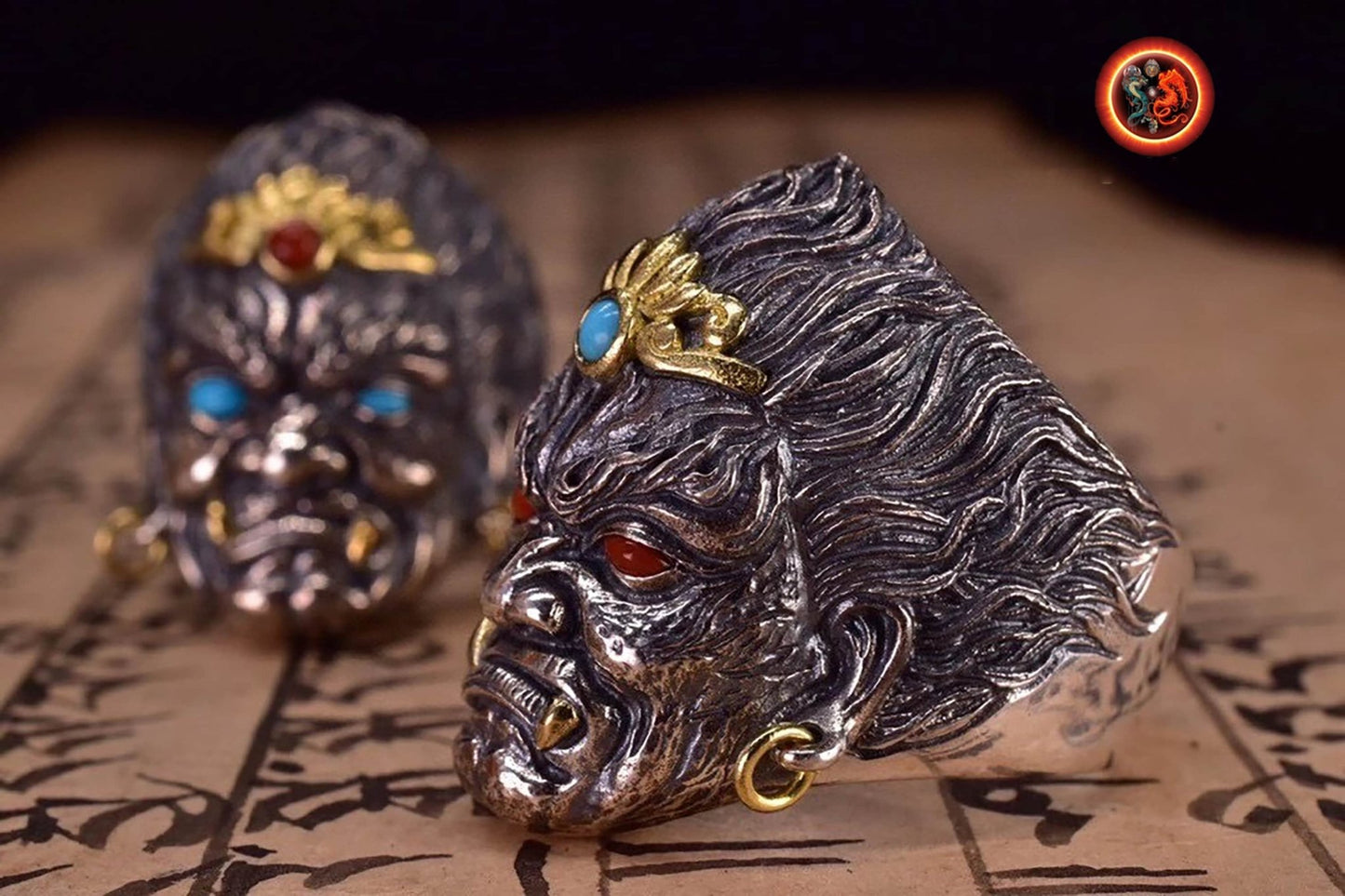 Bague Bouddha Acala. Bouddhisme vajrayana japonais, Shingon. Argent 925, cuivre, turquoises et agates nan hong. Bague ouverte reglable. - obsidian dragon