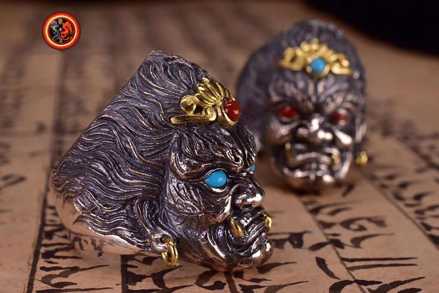 Bague Bouddha Acala. Bouddhisme vajrayana japonais, Shingon. Argent 925, cuivre, turquoises et agates nan hong. Bague ouverte reglable. - obsidian dragon