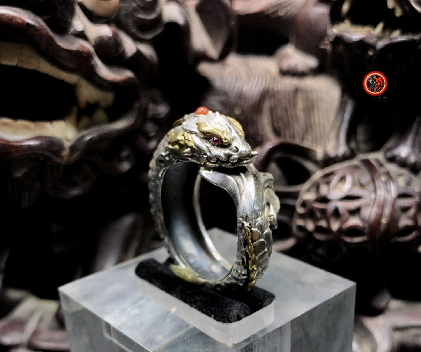 Bague dragon Aoyu. Feng shui protection. Argent 950, cuivre,rubis, agate nan hong. joaillerie artisanale de haute qualité. - obsidian dragon