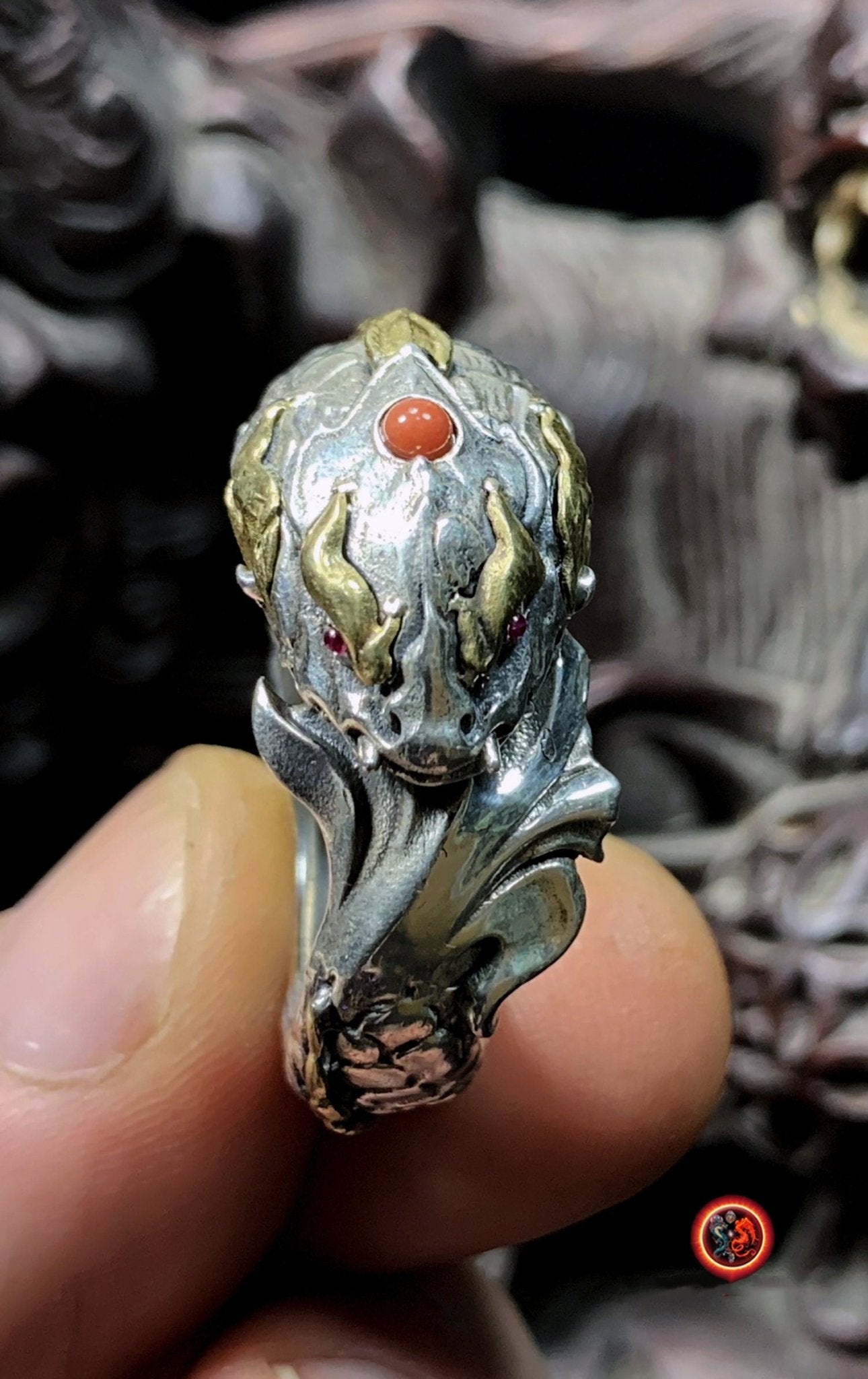 Bague dragon Aoyu. Feng shui protection. Argent 950, cuivre,rubis, agate nan hong. joaillerie artisanale de haute qualité. - obsidian dragon