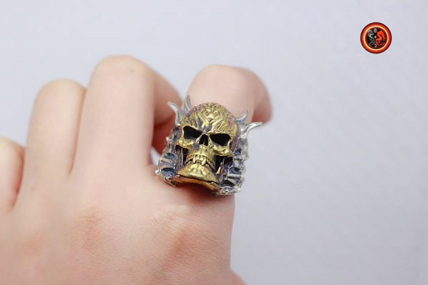 bague crâne, tete de mort, skull, pirate. Argent 925 et cuivre. Argent Poinçonné. Bague ouverte réglable à toutes tailles de doigts. Mixte - obsidian dragon