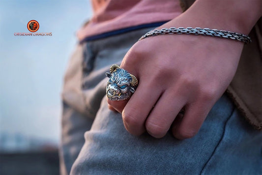 Bague, chevalière taureau. Argent 925, style Biker,Taille réglable. - obsidian dragon