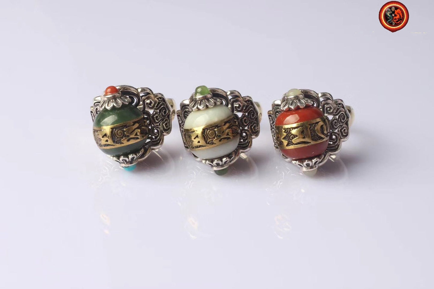 Bague, bouddhisme tibétain, inspiration DZI (agate sacrée tibétaine) mantra de la compassion, argent 925, cuivre, jade ou nan hong. - obsidian dragon
